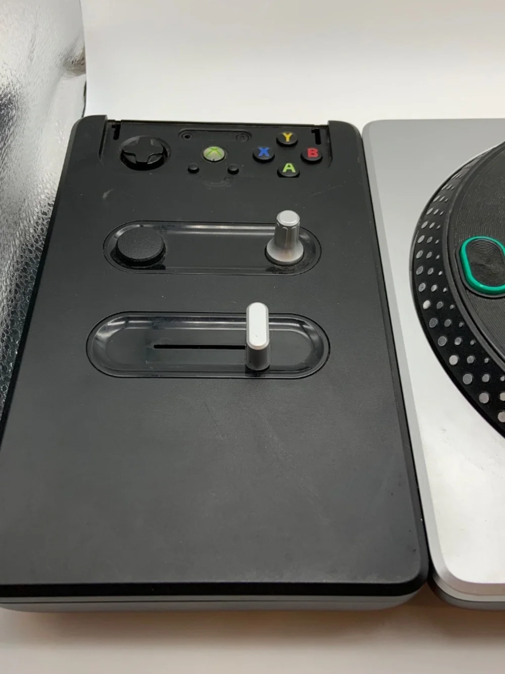 Vintage DJ Hero XBOX 360 Wireless Turntable Controller Untested AS IS For Parts